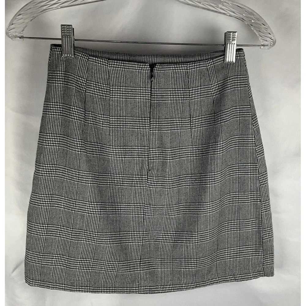 John Galt Women's XS-S Brandy Melville‎ Black White Tweed Front Slits Zipper